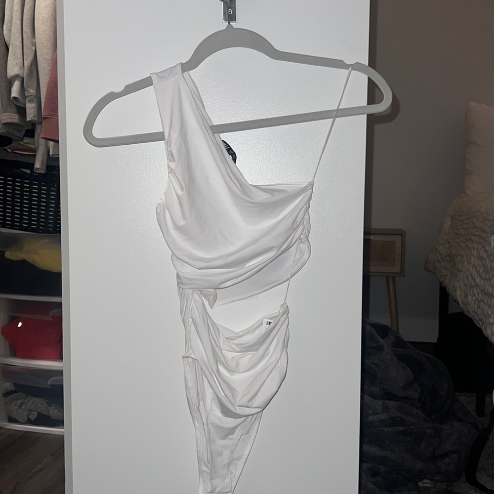 White ZARA cutout one shoulder bodysuit. Never worn, tags still on